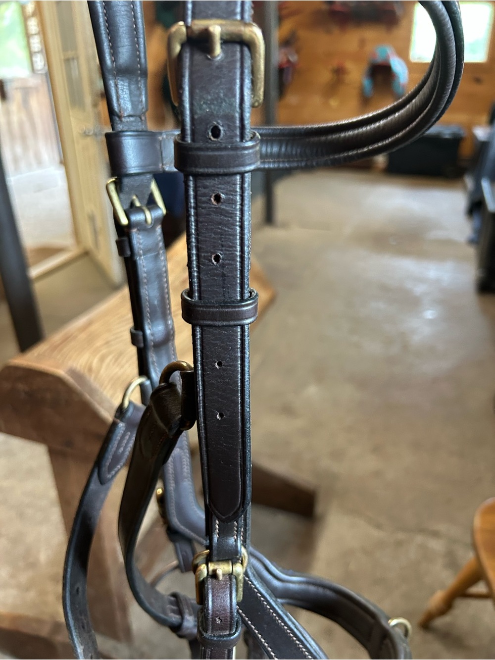 Brown Leather Bridle with Brass Hardware - Picture 6 of 7